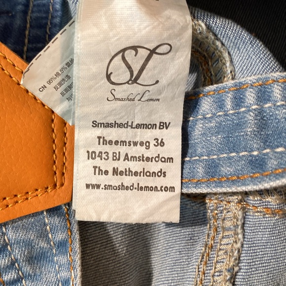 Smashed Lemons - women’s denim short-alls. Size 8 - Picture 4 of 9
